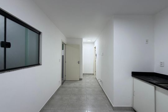 Sala de kitnet/studio para alugar com 1 quarto, 40m² em Taquara, Rio de Janeiro