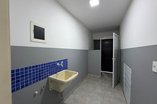 Área de serviço  de kitnet/studio para alugar com 1 quarto, 40m² em Taquara, Rio de Janeiro