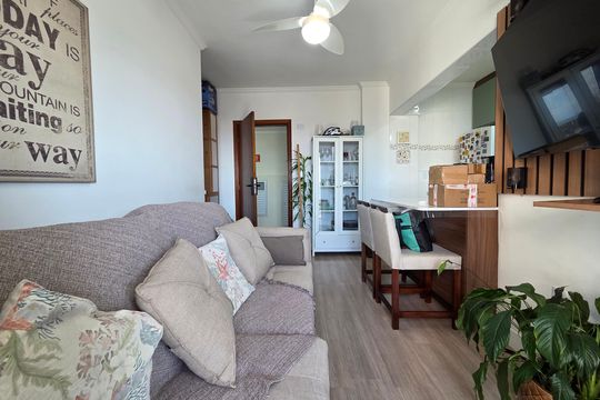 Sala de apartamento para alugar com 1 quarto, 50m² em Guilhermina, Praia Grande