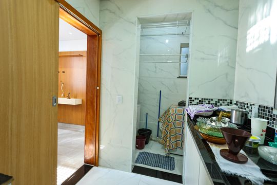 Cozinha de apartamento à venda com 3 quartos, 80m² em Nova Granada, Belo Horizonte