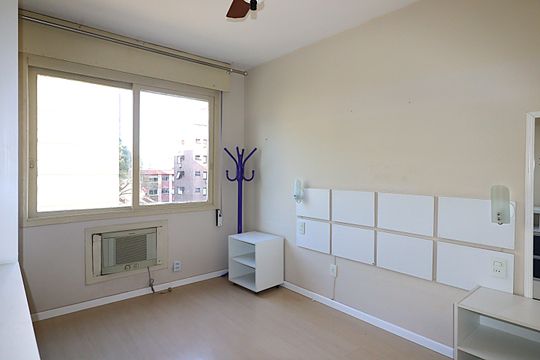 Quarto de apartamento à venda com 1 quarto, 44m² em Boa Vista, Porto Alegre