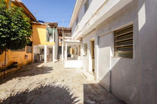 Área externa de casa para alugar com 1 quarto, 50m² em Jardim Libano, São Paulo