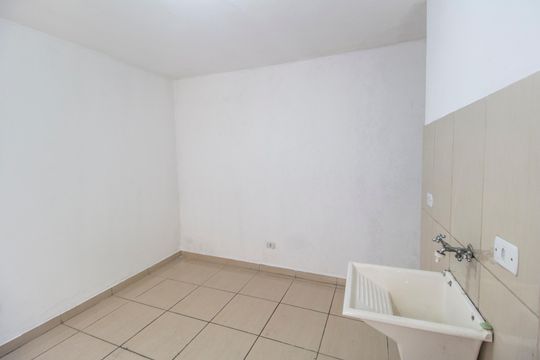 Sala/Cozinha de apartamento para alugar com 1 quarto, 35m² em Vila Jussara, Carapicuíba