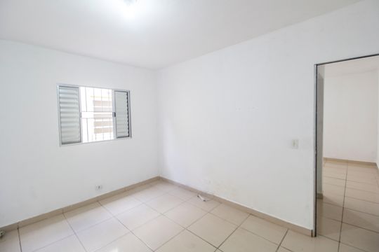 Quarto de apartamento para alugar com 1 quarto, 35m² em Vila Jussara, Carapicuíba