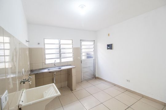 Sala/Cozinha de apartamento para alugar com 1 quarto, 35m² em Vila Jussara, Carapicuíba