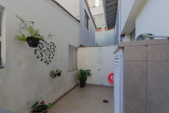 Quintal de casa à venda com 3 quartos, 110m² em Aclimação, São Paulo