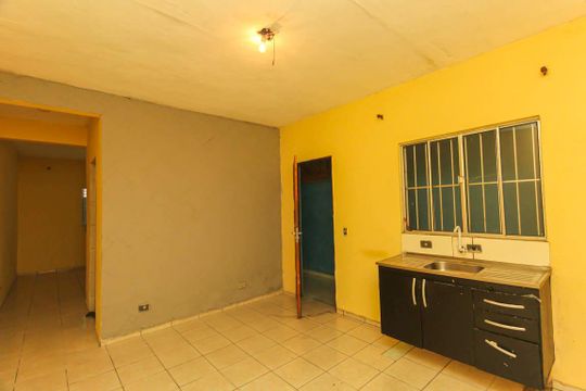 Cozinha de casa para alugar com 2 quartos, 75m² em Iguatemi, São Paulo