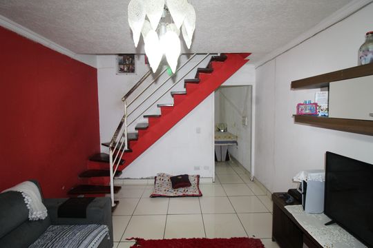 Sala de casa de condomínio à venda com 3 quartos, 175m² em Itaquera, São Paulo