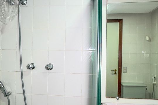 Banheiro de apartamento à venda com 3 quartos, 96m² em Cidade Monções, São Paulo