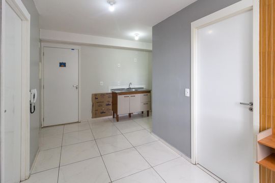 Sala de apartamento para alugar com 2 quartos, 32m² em Vila das Bandeiras, Guarulhos