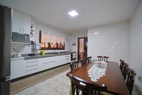 Cozinha de casa à venda com 4 quartos, 200m² em Vila Salete, São Paulo