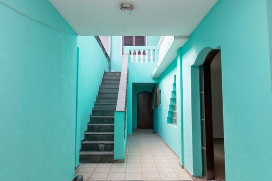 Escada de casa para alugar com 3 quartos, 95m² em Ponte Rasa, São Paulo