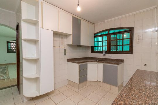 Cozinha de casa para alugar com 3 quartos, 95m² em Ponte Rasa, São Paulo