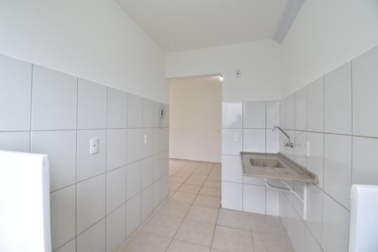 Cozinha de apartamento à venda com 2 quartos, 47m² em Santa Cândida, Curitiba