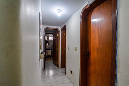 Corredor de apartamento à venda com 4 quartos, 170m² em Vila Assunção, Santo André