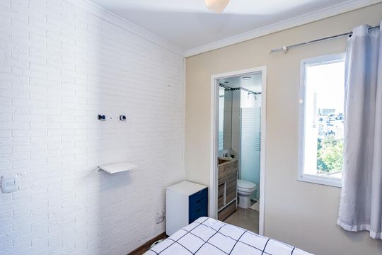 Suite de apartamento para alugar com 2 quartos, 70m² em Moinho Velho, São Paulo