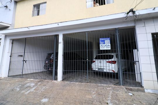 Fachada de casa para alugar com 2 quartos, 75m² em Vila Osasco, Osasco
