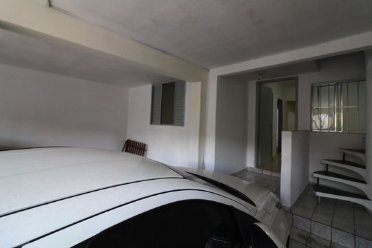 Garagem de casa para alugar com 2 quartos, 75m² em Vila Osasco, Osasco