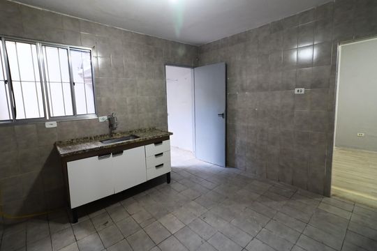 Cozinha de casa para alugar com 2 quartos, 75m² em Vila Osasco, Osasco