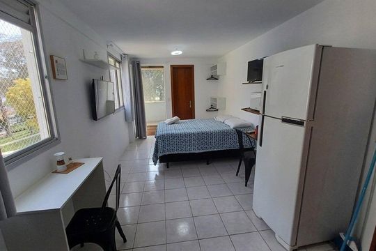 Cozinha de kitnet/studio à venda com 1 quarto, 22m² em Bigorrilho, Curitiba