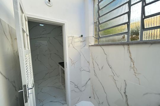 Área de Serviço de casa para alugar com 2 quartos, 70m² em Encantado, Rio de Janeiro