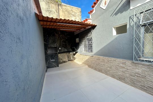 Área comum de casa para alugar com 2 quartos, 70m² em Encantado, Rio de Janeiro