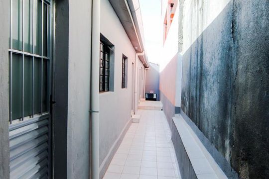 Corredor de Entrada de casa para alugar com 1 quarto, 67m² em Recreio São Jorge, Guarulhos