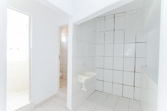 Área de Serviço de casa para alugar com 1 quarto, 67m² em Recreio São Jorge, Guarulhos