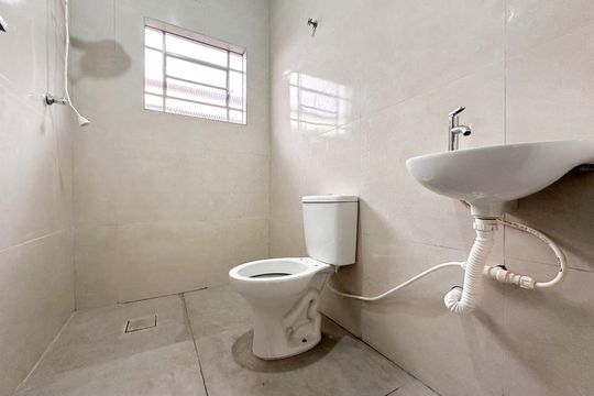 Banheiro Social de casa para alugar com 2 quartos, 81m² em Ferrazópolis, São Bernardo do Campo
