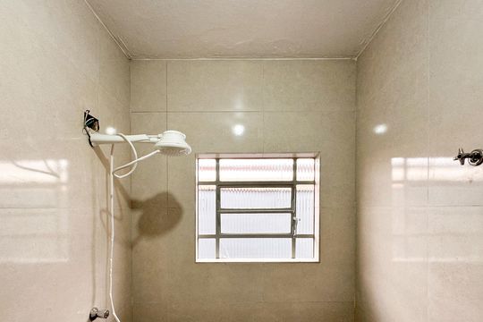 Banheiro Social de casa para alugar com 2 quartos, 81m² em Ferrazópolis, São Bernardo do Campo