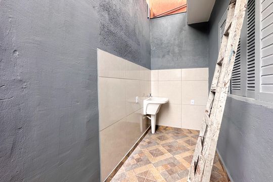 Área de Serviço de casa para alugar com 2 quartos, 81m² em Ferrazópolis, São Bernardo do Campo