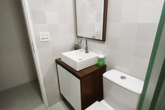 Banheiro de apartamento à venda com 2 quartos, 55m² em Jardim Santo Ignacio, São Bernardo do Campo