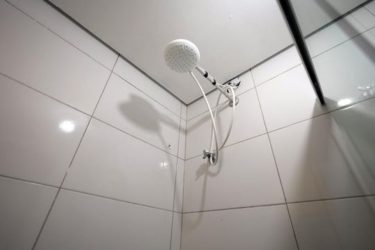Banheiro de apartamento para alugar com 1 quarto, 15m² em Vila Sao Pedro, Santo André