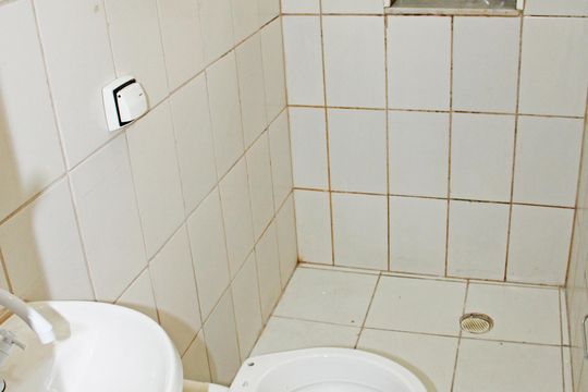 Banheiro da suíte de casa para alugar com 1 quarto, 32m² em Capela, Vinhedo
