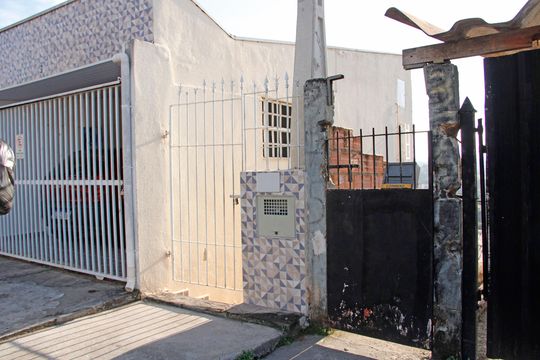 Fachada de casa para alugar com 1 quarto, 32m² em Capela, Vinhedo