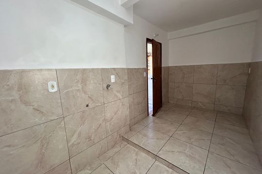 Cozinha de casa para alugar com 2 quartos, 60m² em Guadalupe, Rio de Janeiro