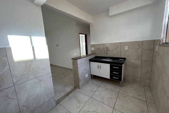 Cozinha de casa para alugar com 2 quartos, 60m² em Guadalupe, Rio de Janeiro