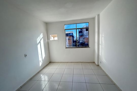 Quarto 1 de casa para alugar com 2 quartos, 60m² em Guadalupe, Rio de Janeiro