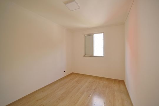 Quarto 1 de apartamento à venda com 2 quartos, 52m² em Jardim Danfer, São Paulo