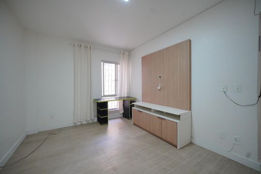 Apartamento para alugar com 1 quarto, 47m² em Kobrasol, São José