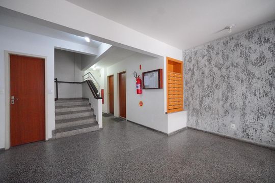 Hall de entrada de apartamento para alugar com 1 quarto, 47m² em Kobrasol, São José