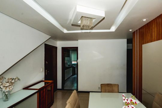 Apartamento para alugar com 2 quartos, 50m² em Piratininga, Belo Horizonte