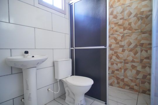 Banheiro de casa para alugar com 2 quartos, 42m² em Arroio da Manteiga, São Leopoldo