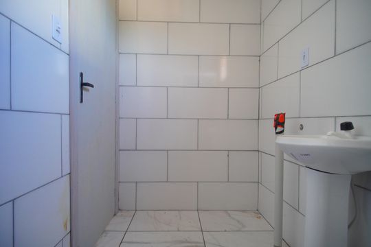 Banheiro de casa para alugar com 2 quartos, 42m² em Arroio da Manteiga, São Leopoldo