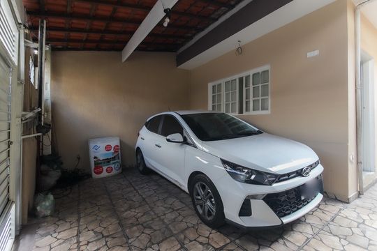 Garagem de casa à venda com 3 quartos, 102m² em Guaianases, São Paulo
