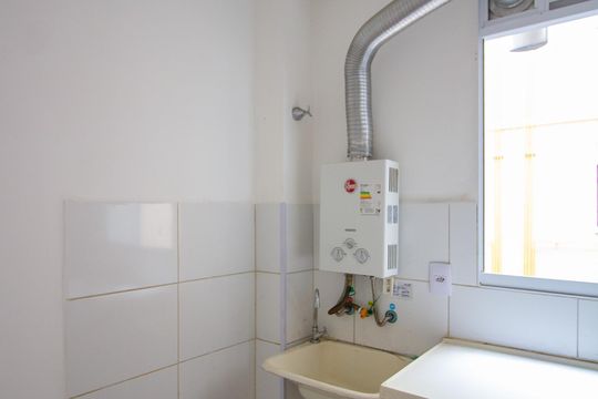 Área de Serviço de apartamento para alugar com 2 quartos, 42m² em Vila Lage, São Gonçalo
