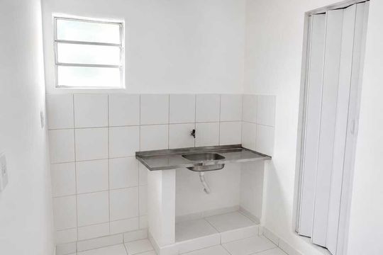 Cozinha de casa para alugar com 1 quarto, 60m² em Bangu, Rio de Janeiro