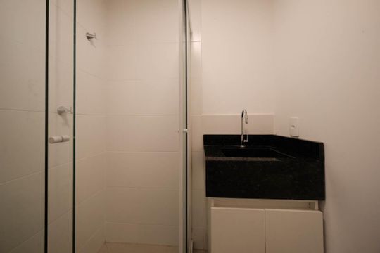 Banheiro de apartamento para alugar com 2 quartos, 36m² em Vila Nova, São Paulo