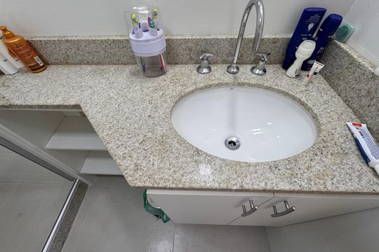 Suíte - Banheiro de apartamento à venda com 3 quartos, 78m² em Vargem Pequena, Rio de Janeiro