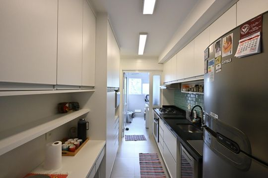 Cozinha de apartamento para alugar com 3 quartos, 125m² em Jardim Vazani, São Paulo